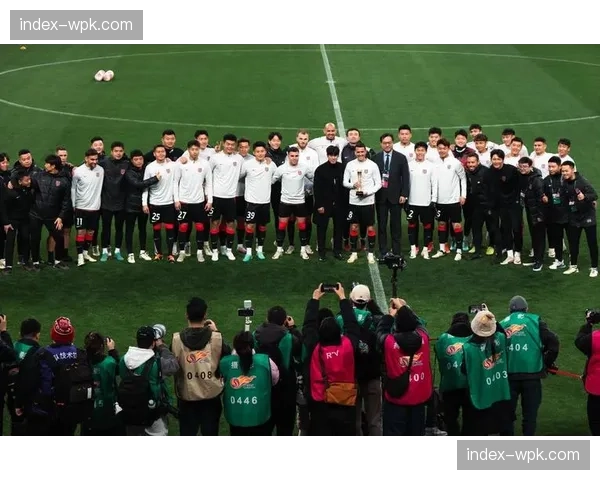 狂热取得赛季首胜,克拉克送出创纪录的15次助攻 狂热取得赛季首胜,克拉克送出创纪录的15次助攻